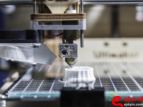 100美元超高性價比3d打印機_用手機光源驅(qū)動的樹脂3D打印機